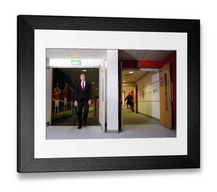 Framed Print : Calum Chambers Arrives at Emirates Stadium: Arsenal vs West Bromwich Albion, Premier League 2015-16 Framed Print : Calum Chambers Arrives at Emirates Stadium: Arsenal vs West Bromwich Albion, Premier League 2015-16