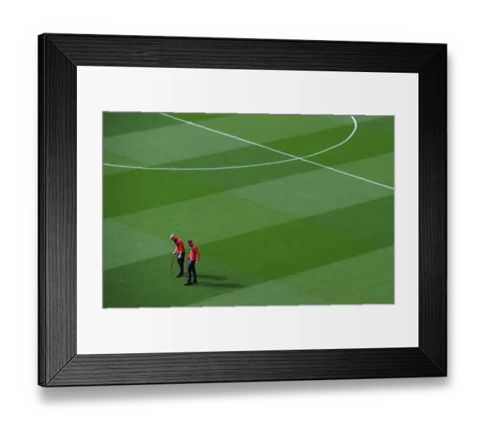 Framed Print : Arsenal Groundstaff Preparing Emirates Stadium for Arsenal vs West Bromwich Albion (2015-16)
