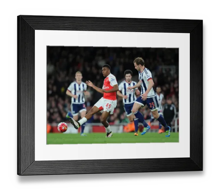 Framed Print : Alex Iwobi (Arsenal) Craig Dawson (WBA). Arsenal 2: 0 West Bromwich Albion