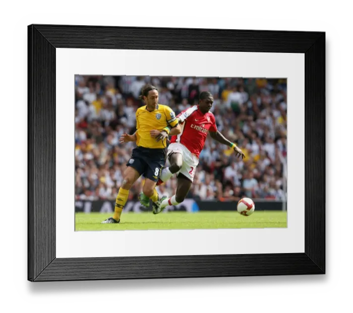 Framed Print : Emmanuel Adebayor (Arsenal) Jonathan Greening (WBA)