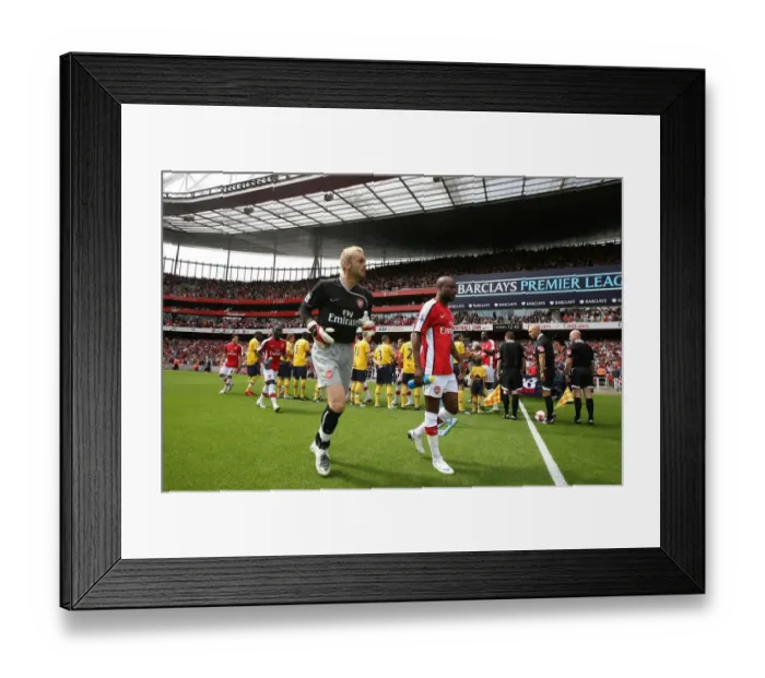 Framed Print : Manuel Almunia and William Gallas (Arsenal) Framed Print : Manuel Almunia and William Gallas (Arsenal)