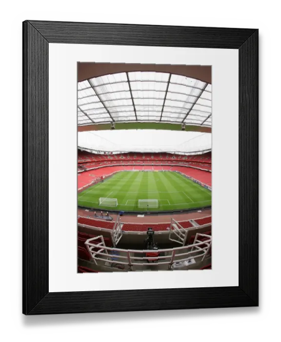 Framed Print : Arsenal's Premier League Glory: 1-0 Victory Over West Bromwich Albion at Emirates Stadium (2008)