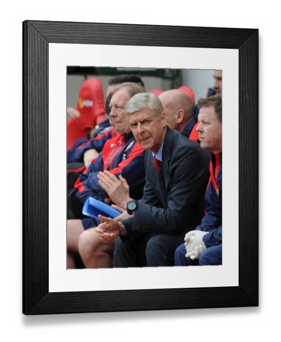 Framed Print : Arsene Wenger and Arsenal Face Off Against Sunderland in Premier League Battle (2015-16) Framed Print : Arsene Wenger and Arsenal Face Off Against Sunderland in Premier League Battle (2015-16)