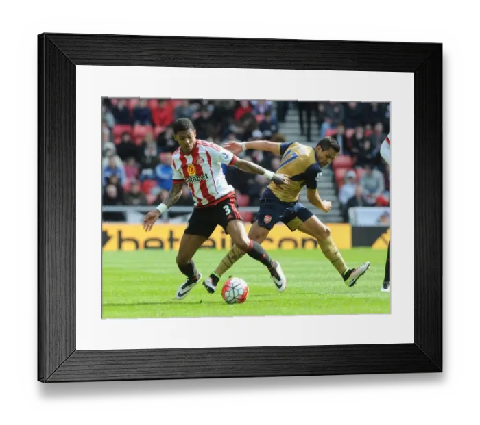 Framed Print : Sanchez vs van Aanholt: Intense Clash in Sunderland vs Arsenal Premier League Encounter (2015-16)
