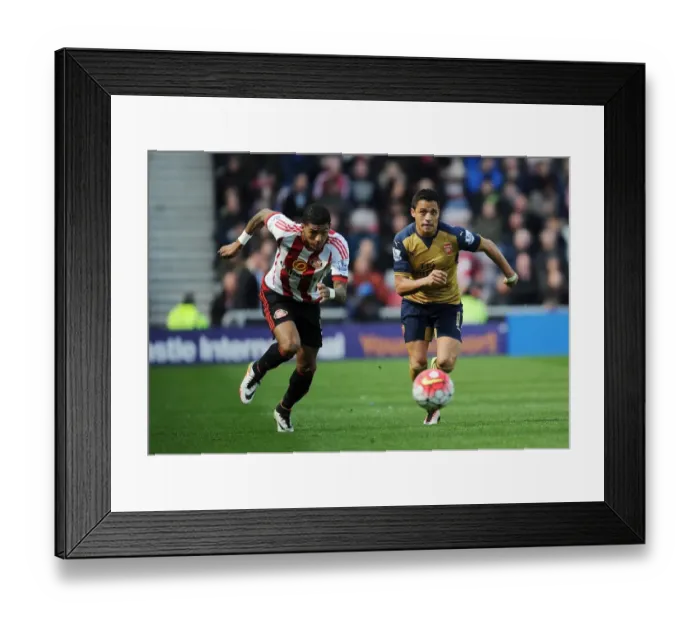 Framed Print : Sanchez vs Yedlin: A Premier League Battle at Sunderland (2015-16) Framed Print : Sanchez vs Yedlin: A Premier League Battle at Sunderland (2015-16)