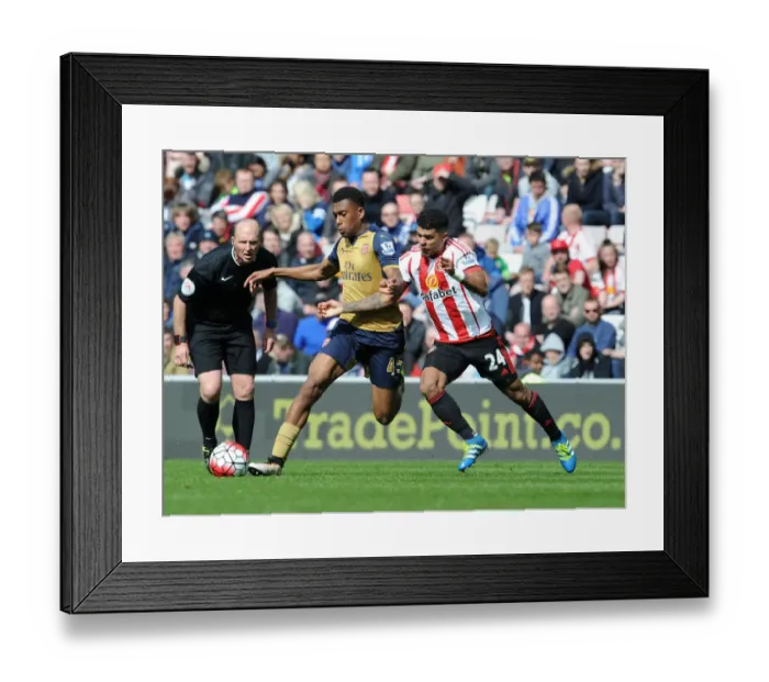 Framed Print : Alex Iwobi Surges Past Deandre Yedlin: Arsenal vs Sunderland, 2015-16 Premier League Framed Print : Alex Iwobi Surges Past Deandre Yedlin: Arsenal vs Sunderland, 2015-16 Premier League