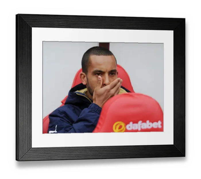 Framed Print : Theo Walcott: Arsenal Sub Ready for Sunderland Showdown (Premier League 2015-16)