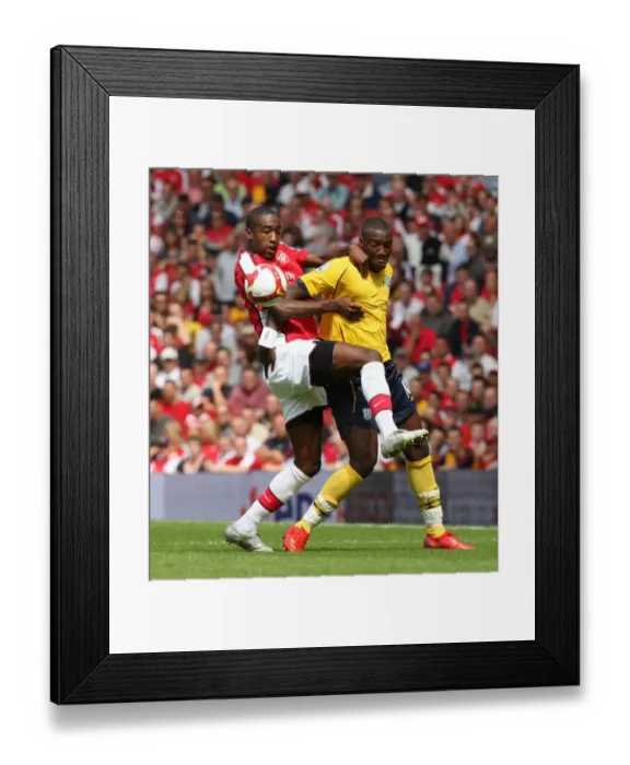Framed Print : Johan Djourou (Arsenal) Ishmael Miller (West Brom) Framed Print : Johan Djourou (Arsenal) Ishmael Miller (West Brom)