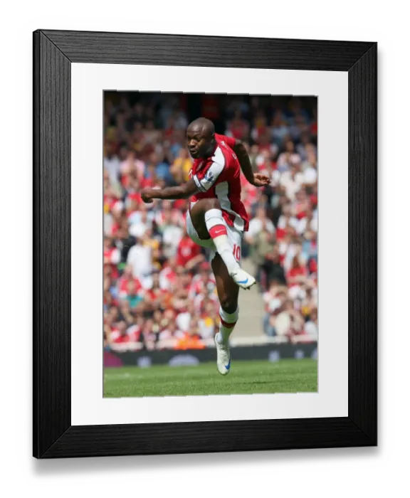 Framed Print : William Gallas Scores the Winner: Arsenal 1-0 West Bromwich Albion, FA Premier League, 2008