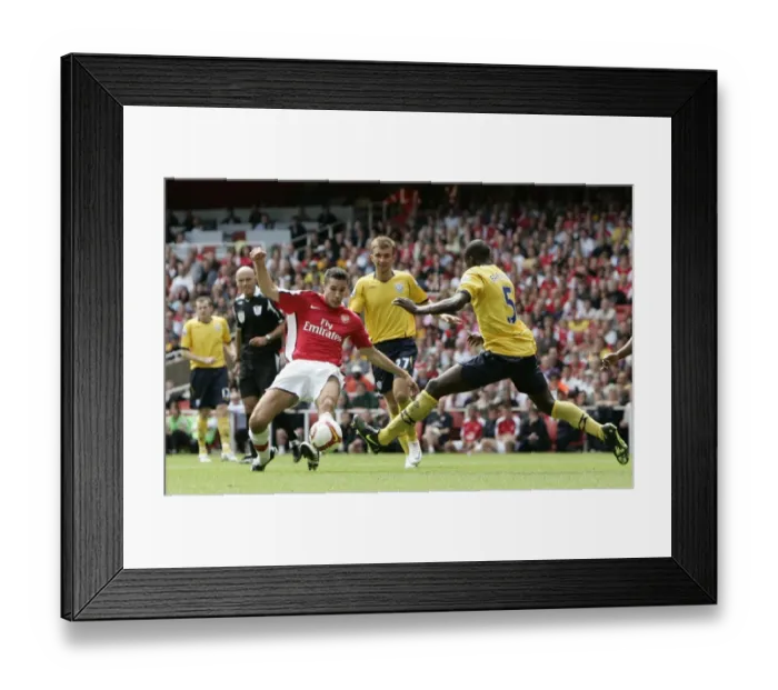 Framed Print : Robin van Persie (Arsenal) Leon Barnett (West Brom)