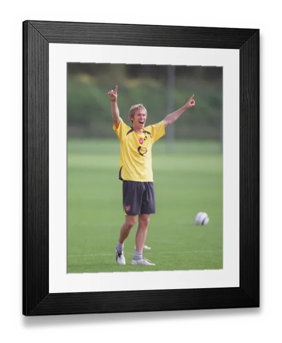 Framed Print : Hleb: A Legendary Arsenal Football Club Player Framed Print : Hleb: A Legendary Arsenal Football Club Player