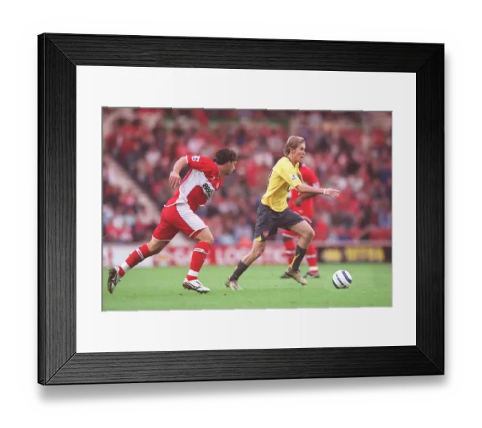 Framed Print : Arsenal FC Legends: Hleb - The Unforgettable Midfield Maestro Framed Print : Arsenal FC Legends: Hleb - The Unforgettable Midfield Maestro