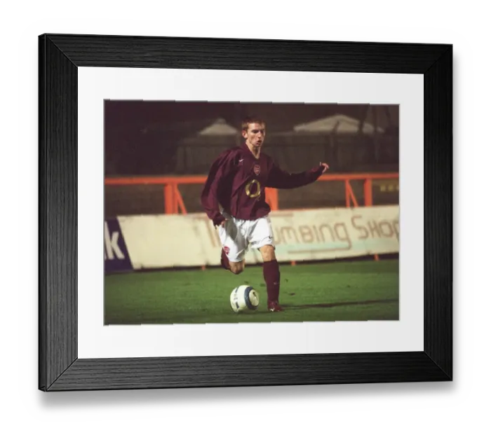 Framed Print : Marc Elston (Arsenal). Arsenal Reserves 2: 2 Southampton Reserves