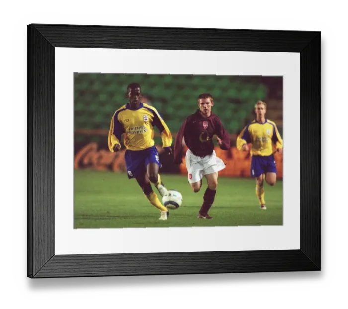 Framed Print : Marc Elston (Arsenal) Eddi Anaclet (Southampton) Framed Print : Marc Elston (Arsenal) Eddi Anaclet (Southampton)
