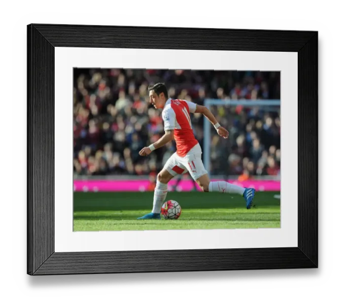 Framed Print : Mesut Ozil in Action: Arsenal vs Norwich City, Premier League 2015-16 Framed Print : Mesut Ozil in Action: Arsenal vs Norwich City, Premier League 2015-16