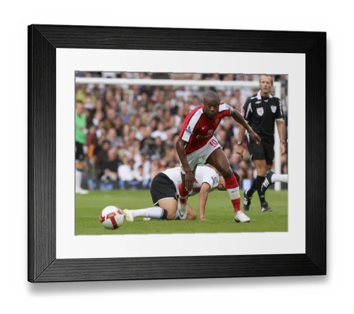 Framed Print : William Gallas (Arsenal) Seol Ki-Hyeon (Fulham) Framed Print : William Gallas (Arsenal) Seol Ki-Hyeon (Fulham)