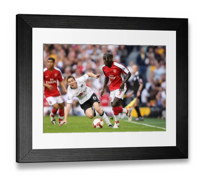 Framed Print : Bacary Sagna (Arsenal) Zoltan Gera (Fulham) Framed Print : Bacary Sagna (Arsenal) Zoltan Gera (Fulham)