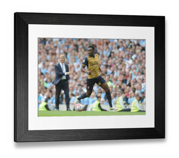 Framed Print : Welbeck's Premier League Battle: Manchester City vs. Arsenal (May 2016)