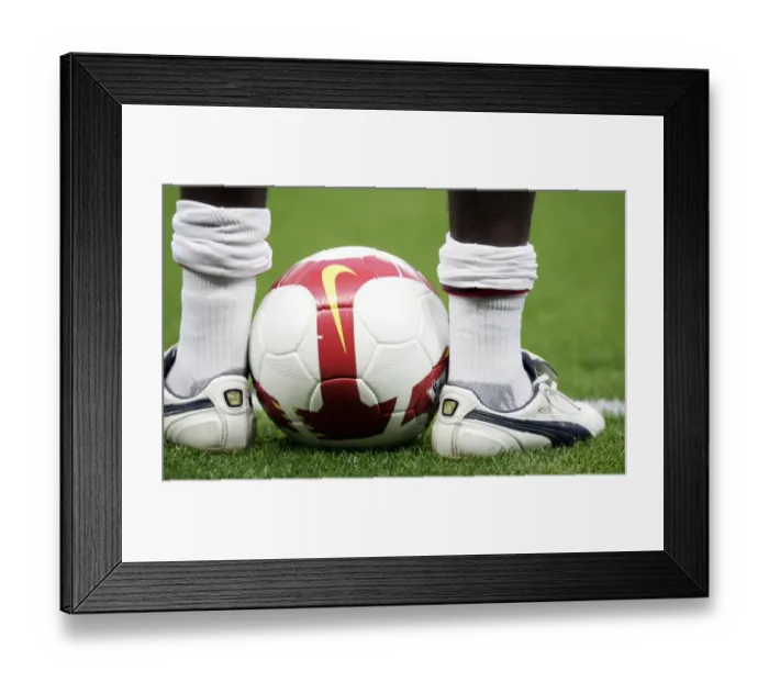 Framed Print : Emmanuel Eboue's Dominant Performance: Arsenal Crushes FC Twente 4-0 in Champions League Framed Print : Emmanuel Eboue's Dominant Performance: Arsenal Crushes FC Twente 4-0 in Champions League