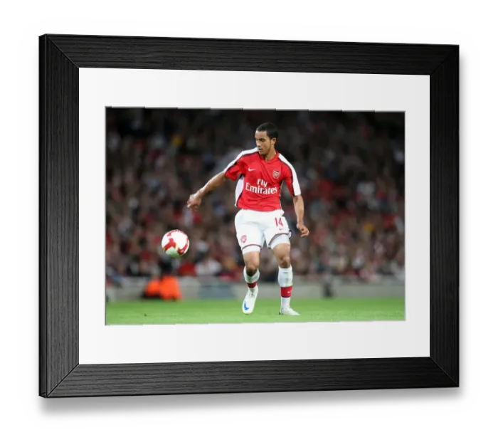 Framed Print : Theo Walcott's Unforgettable Night: Arsenal's 4-0 UEFA Champions League Thrashing of FC Twente