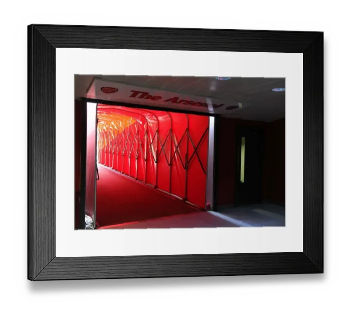 Framed Print : Arsenal vs Aston Villa: Premier League Showdown at The Emirates Tunnel (2015-16) Framed Print : Arsenal vs Aston Villa: Premier League Showdown at The Emirates Tunnel (2015-16)