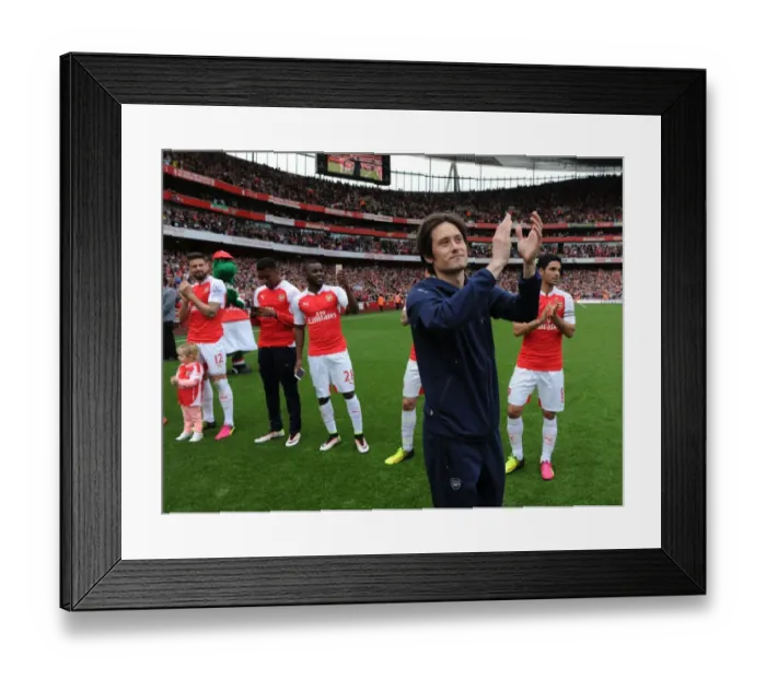 Framed Print : Arsenal Bids Farewell to Tomas Rosicky with Emotional Guard of Honor Framed Print : Arsenal Bids Farewell to Tomas Rosicky with Emotional Guard of Honor