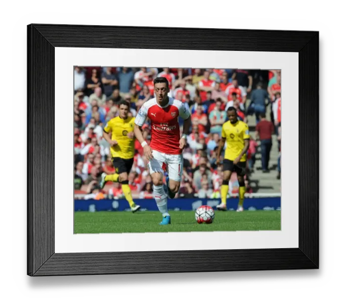 Framed Print : Mesut Ozil in Action: Arsenal vs. Aston Villa (Premier League 2015-16) Framed Print : Mesut Ozil in Action: Arsenal vs. Aston Villa (Premier League 2015-16)