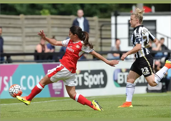 Danielle van de Donk scores Arsenals 1st goal. Arsenal Ladies 2: 0 Notts County