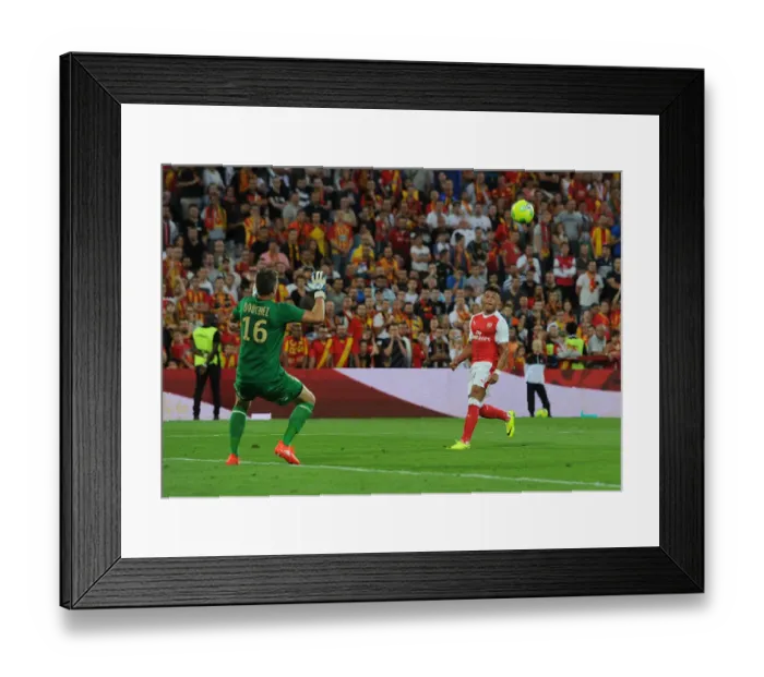 Framed Print : Oxlade-Chamberlain's Stunning Chip: Arsenal's Pre-Season Victory over RC Lens (2016)