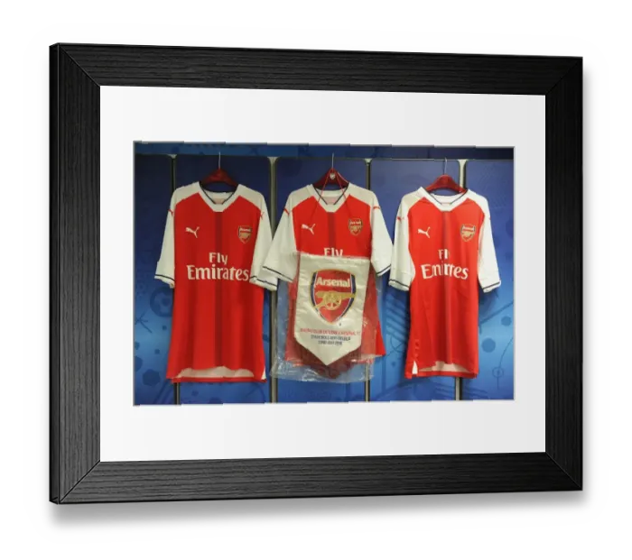 Framed Print : Arsenal FC at RC Lens: Pre-Season Training in Lens, France (July 2016) Framed Print : Arsenal FC at RC Lens: Pre-Season Training in Lens, France (July 2016)