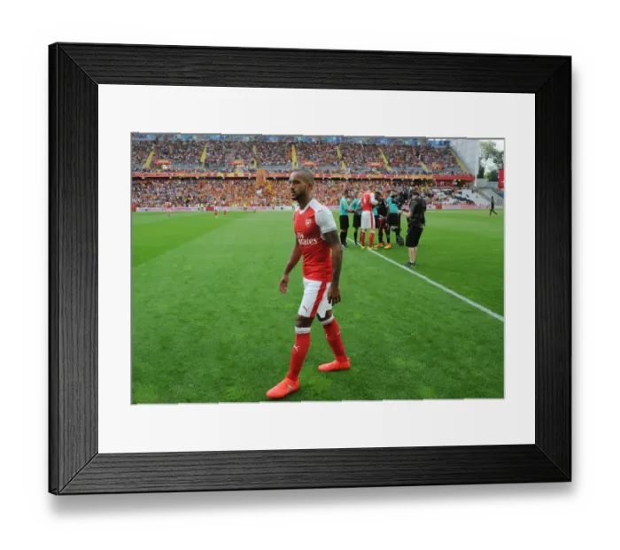 Framed Print : Theo Walcott in Action: Arsenal vs RC Lens, 2016 Pre-Season Friendly