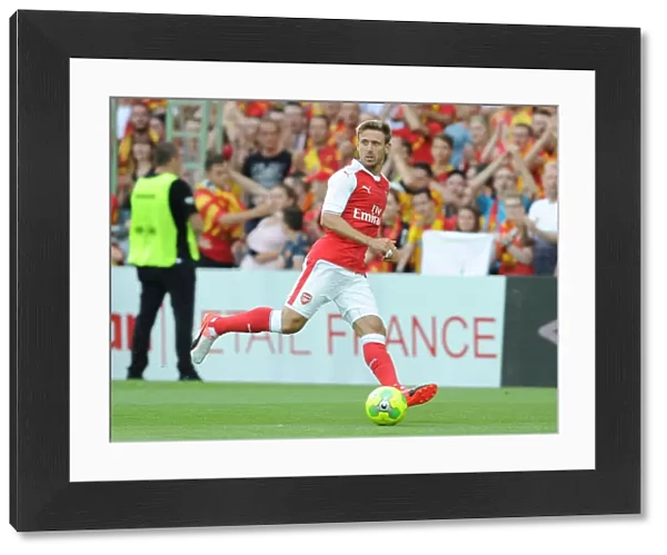 Nacho Monreal in Action: Arsenal's Pre-Season Battle against RC Lens (2016)