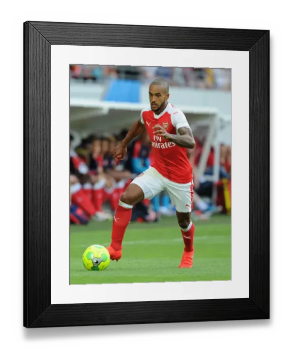 Framed Print : Theo Walcott in Action: Arsenal vs RC Lens (2016) Pre-Season Friendly