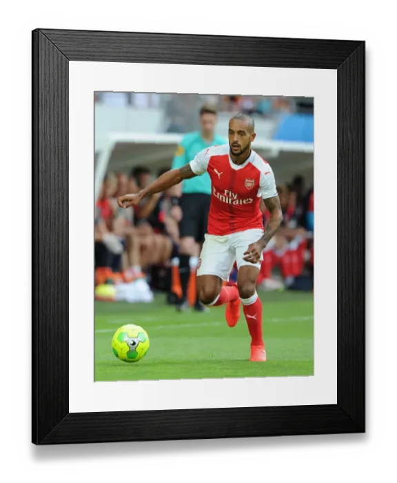 Framed Print : Theo Walcott in Action: Arsenal vs RC Lens (2016) Pre-Season Friendly Framed Print : Theo Walcott in Action: Arsenal vs RC Lens (2016) Pre-Season Friendly