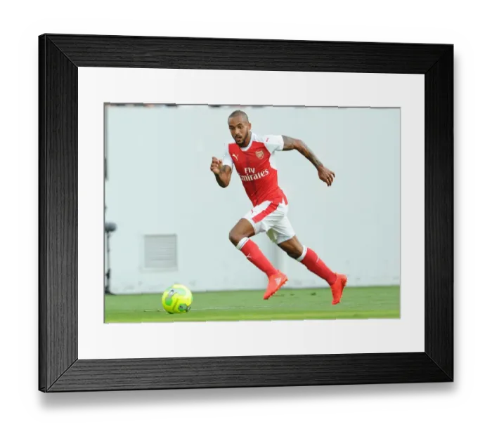 Framed Print : Theo Walcott in Action: Arsenal's Pre-Season Clash against RC Lens, 2016
