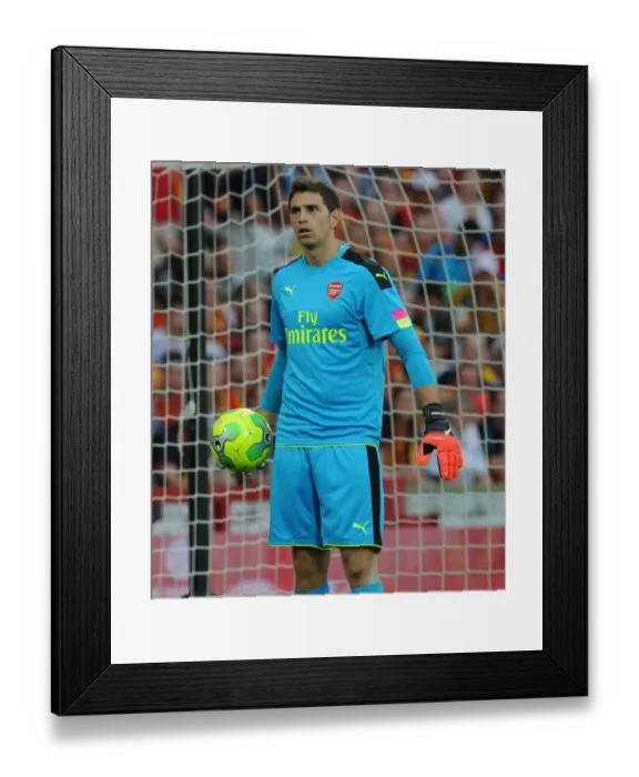Framed Print : Arsenal's Emiliano Martinez in Action at Lens Pre-Season Friendly (2016-17) Framed Print : Arsenal's Emiliano Martinez in Action at Lens Pre-Season Friendly (2016-17)