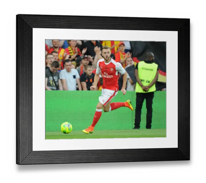 Framed Print : Arsenal's Calum Chambers in Pre-Season Action vs RC Lens (2016)