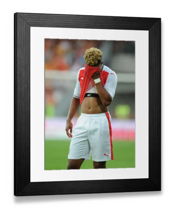Framed Print : Serge Gnabry in Action: Arsenal's Pre-Season Clash with RC Lens, 2016 Framed Print : Serge Gnabry in Action: Arsenal's Pre-Season Clash with RC Lens, 2016