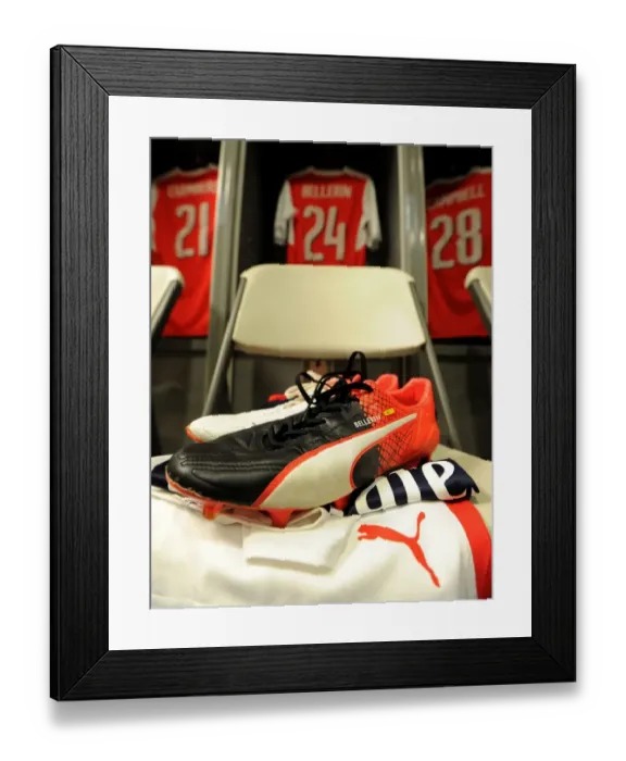 Framed Print : Hector Bellerin Gears Up for Arsenal FC's Battle against MLS All-Stars at Avaya Stadium (July 2016)