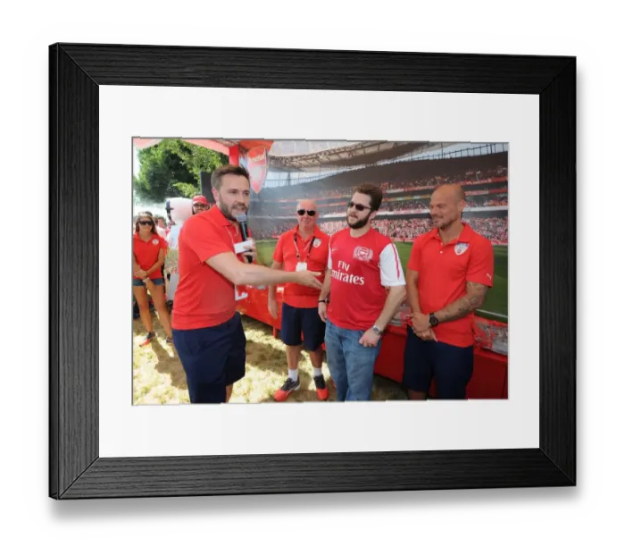 Framed Print : Arsenal Fans Passionate Pre-Match Gathering: A Triumphant 3-1 Win Over Chivas at The Stubhub Centre