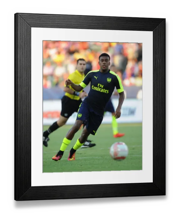Framed Print : Arsenal's Alex Iwobi Shines in Pre-Season Clash Against Chivas