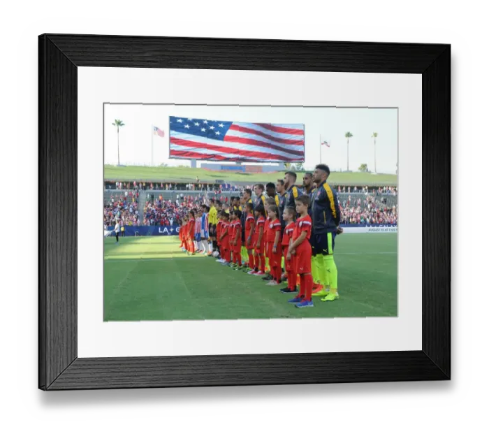 Framed Print : Arsenal vs. Chivas: Pre-Season Clash at StubHub Center (2016-17)