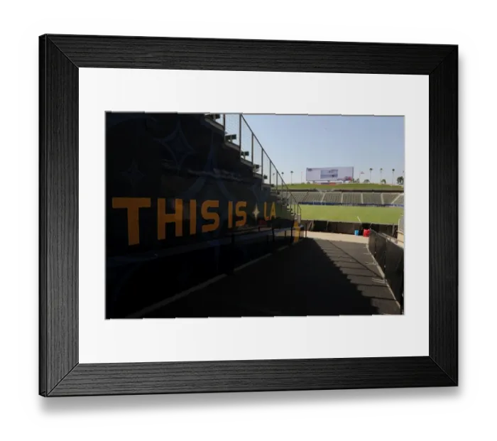 Framed Print : Arsenal vs CD Guadalajara: Pre-Season Clash at StubHub Center (2016-17) Framed Print : Arsenal vs CD Guadalajara: Pre-Season Clash at StubHub Center (2016-17)
