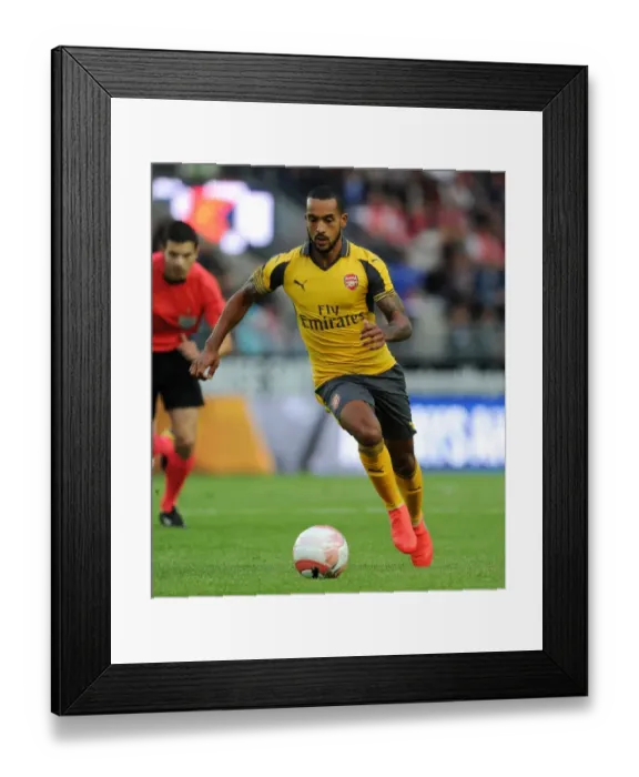 Framed Print : Theo Walcott in Action: Viking FK vs Arsenal (2016-17 Pre-Season Friendly) Framed Print : Theo Walcott in Action: Viking FK vs Arsenal (2016-17 Pre-Season Friendly)