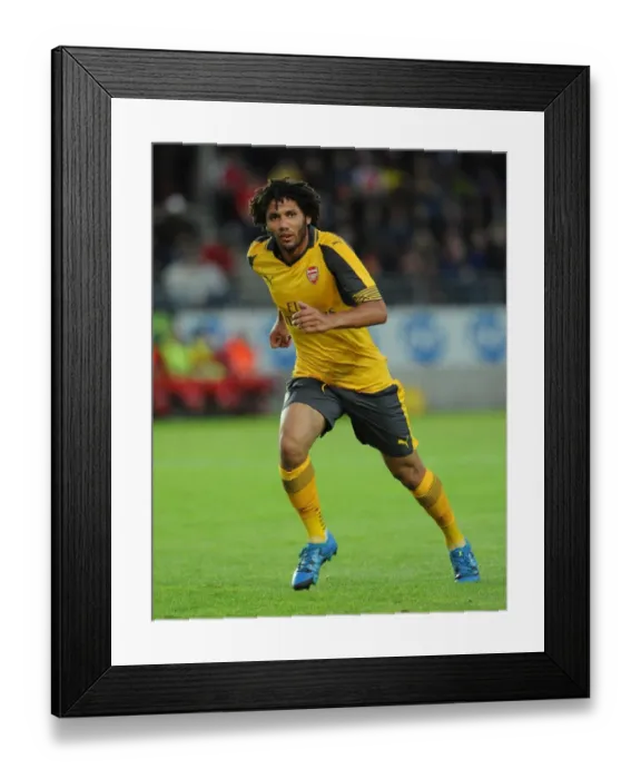 Framed Print : Mohamed Elneny in Action: Arsenal vs Viking FK (2016-17 Pre-Season Friendly)