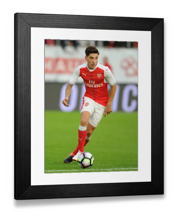 Framed Print : Arsenal's Hector Bellerin Goes Head-to-Head Against Manchester City in 2016 Pre-Season Clash Framed Print : Arsenal's Hector Bellerin Goes Head-to-Head Against Manchester City in 2016 Pre-Season Clash