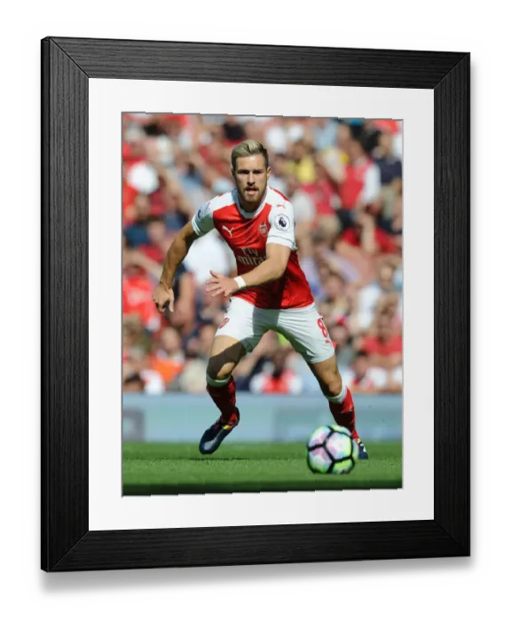 Framed Print : Arsenal v Liverpool - Premier League Framed Print : Arsenal v Liverpool - Premier League