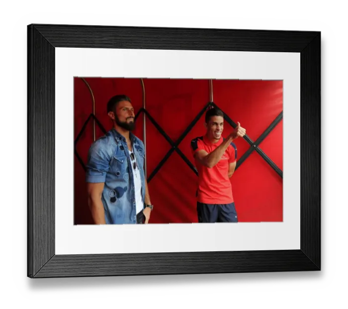 Framed Print : Arsenal vs Liverpool: Tunnel Moment Before the Premier League Showdown (2016-17) Framed Print : Arsenal vs Liverpool: Tunnel Moment Before the Premier League Showdown (2016-17)