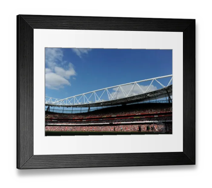 Framed Print : Arsenal vs Liverpool: Premier League Showdown at Emirates Stadium, 2016-17 Framed Print : Arsenal vs Liverpool: Premier League Showdown at Emirates Stadium, 2016-17