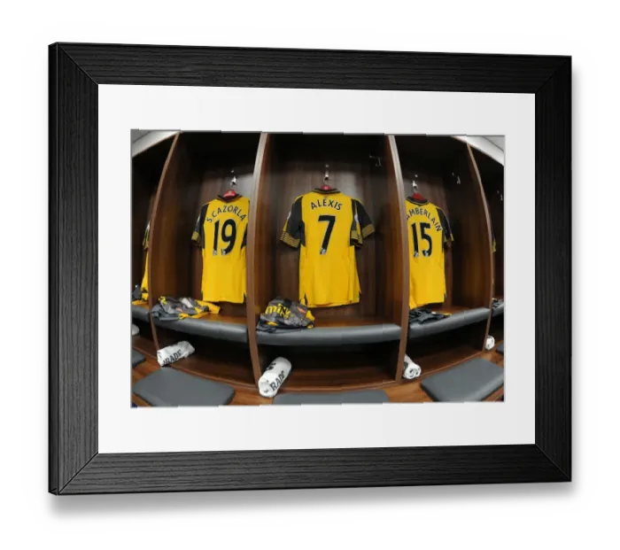 Framed Print : Arsenal Changing Room: Preparing for the Leicester City Showdown (2016-17)